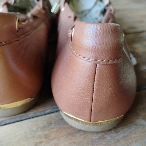 Michael Kors Sutton Moccasin Driver Flats | NWB | Size 7.5 | Gold Bow | Leather - Picture 3 of 4